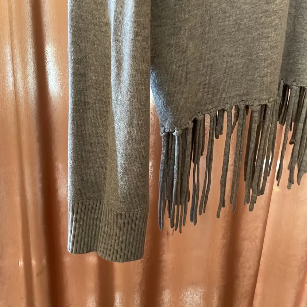 - - Michael Kors Fringed Sweater Gray XL